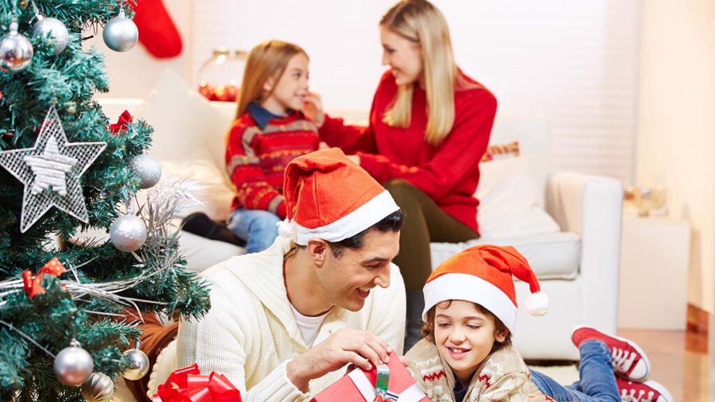 201228103654_xmasfamily