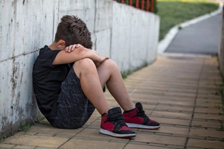 bullying-sxoleio-jpg