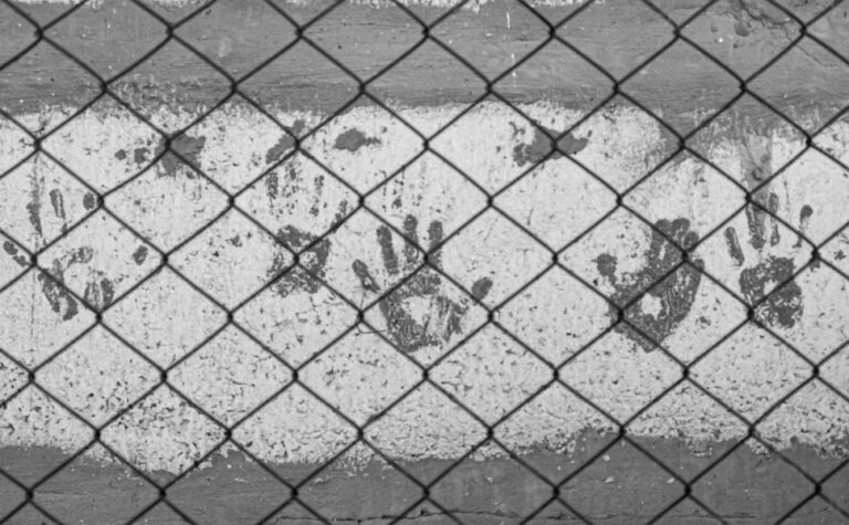 domesticviolence-unsplash2